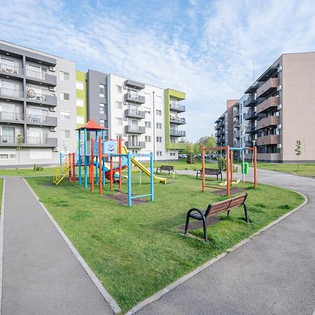 Serene Flat Daire Oradea Dış mekan fotoğraf