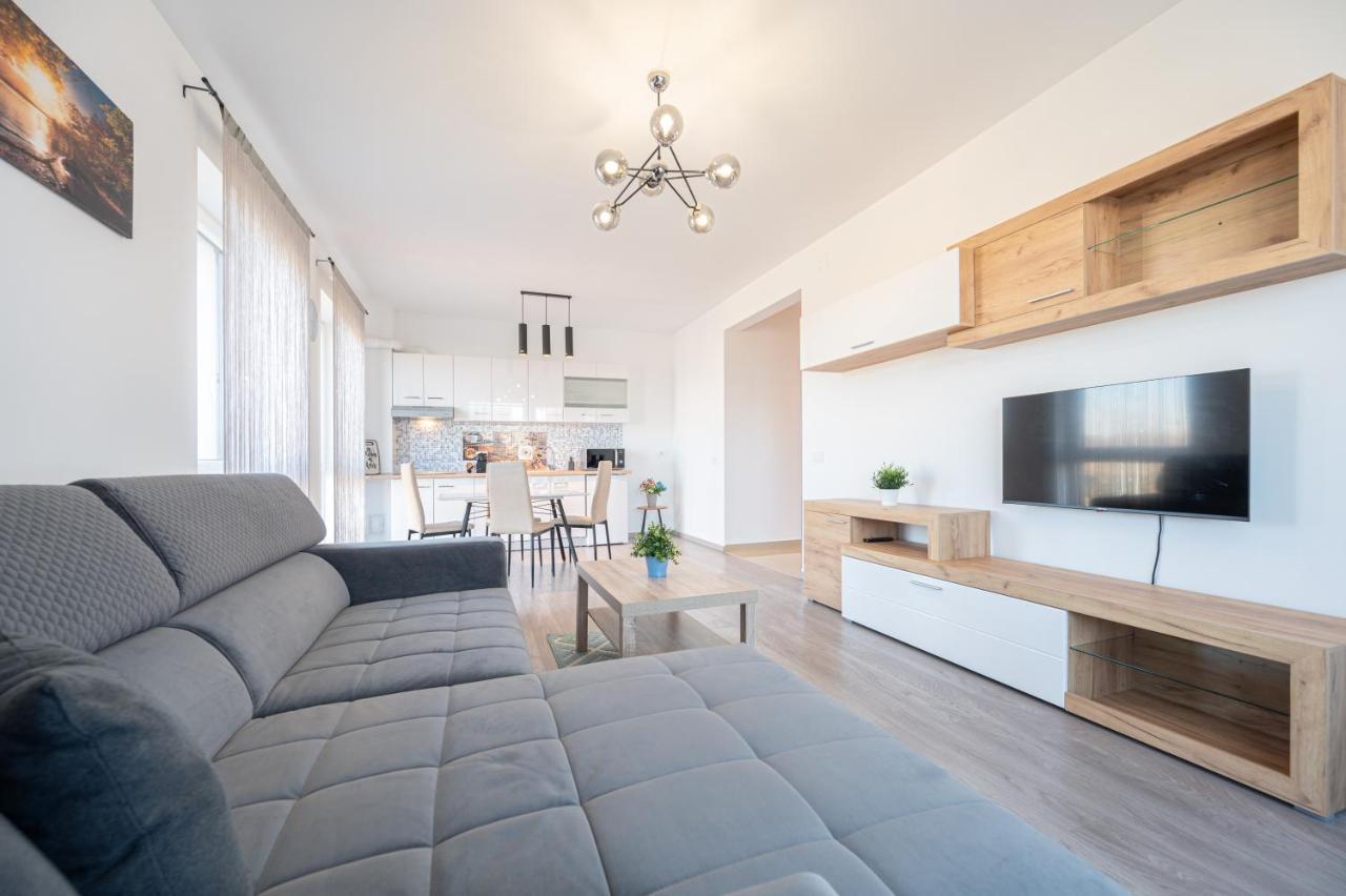 Serene Flat Daire Oradea Dış mekan fotoğraf