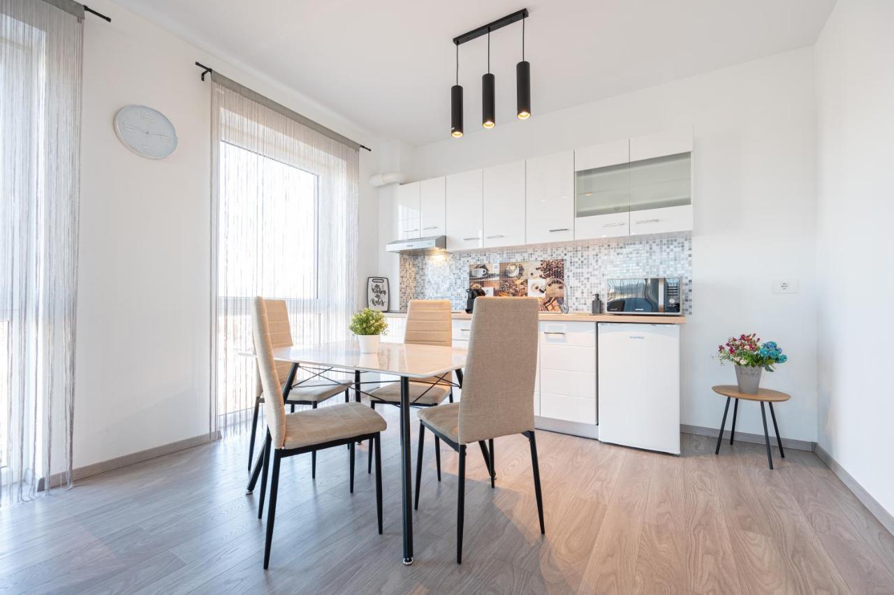 Serene Flat Daire Oradea Dış mekan fotoğraf